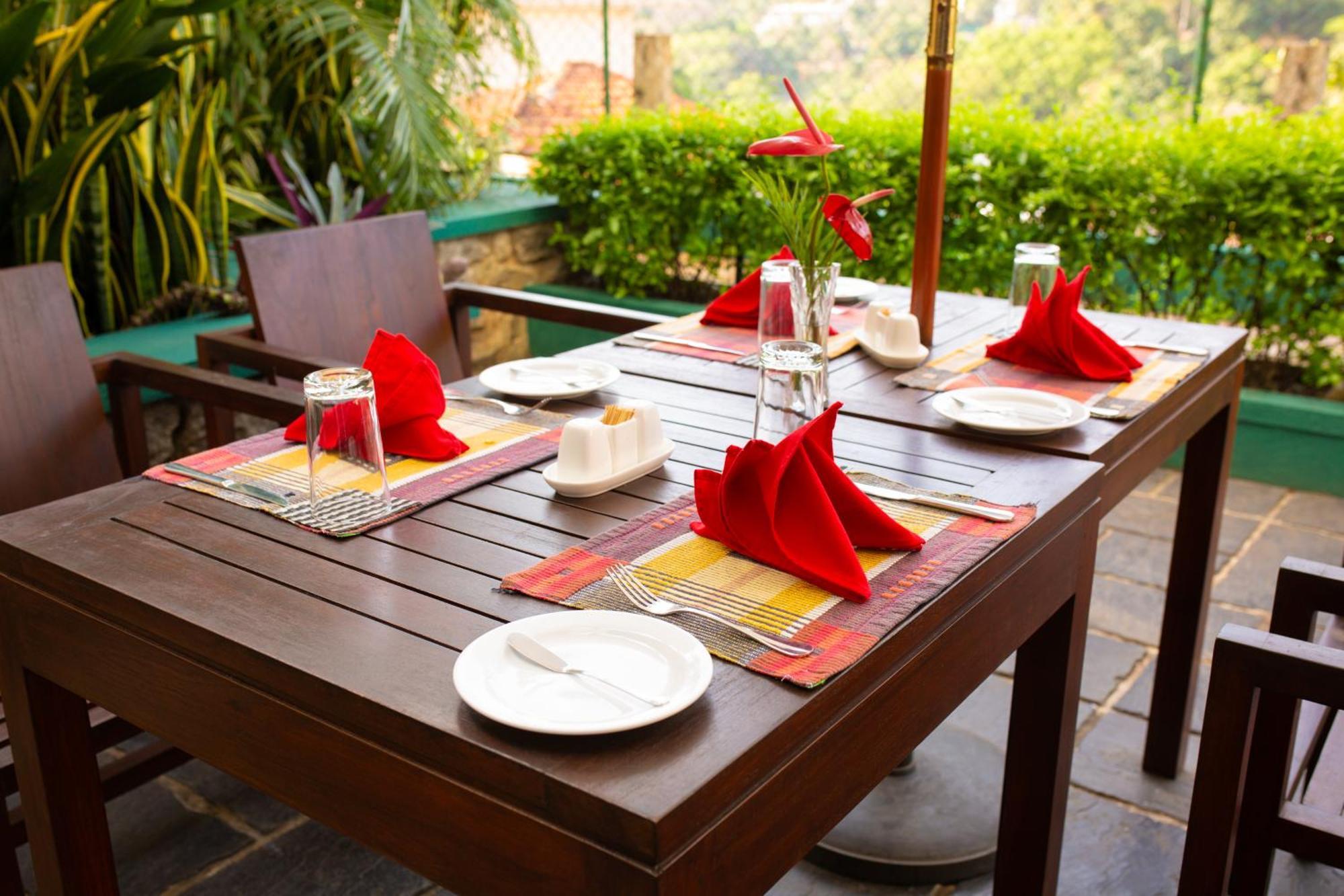 Hotel Yo Kandy Bagian luar foto
