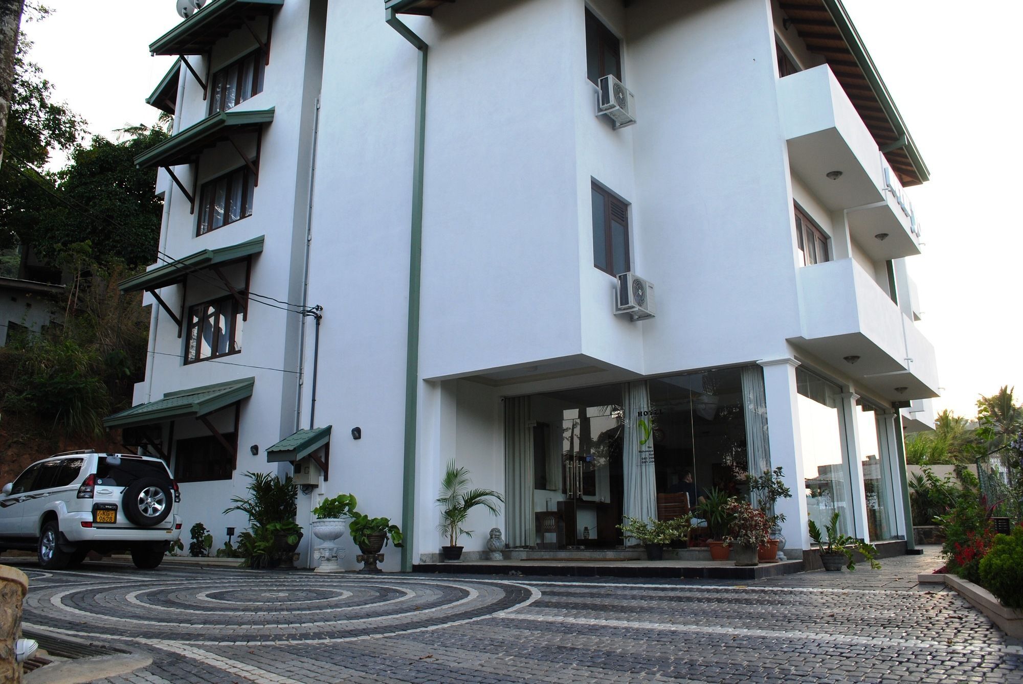 Hotel Yo Kandy Bagian luar foto